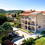Apartamento In With Balcony, Air Condition, Wifi Lopar