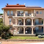 Apartamento In With Balcony, Air Condition, Wifi *