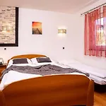 In With Balcony, Air Condition, Wifi * Lopar