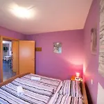 In With Balcony, Air Condition, Wifi Apartamento