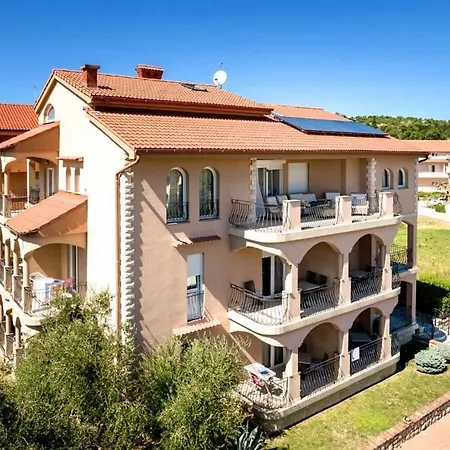 In With Balcony, Air Condition, Wifi Lopar