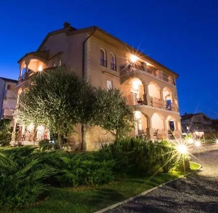 In With Balcony, Air Condition, Wifi Apartmán Lopar