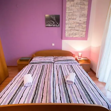 In With Balcony, Air Condition, Wifi Apartmán