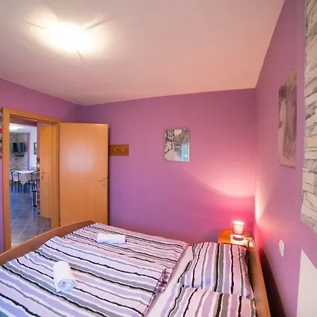 In With Balcony, Air Condition, Wifi Apartmán