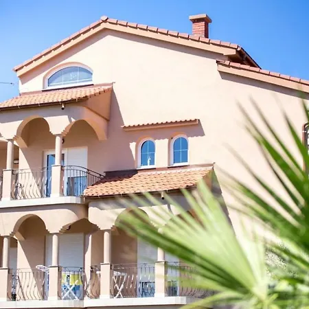 In With Balcony, Air Condition, Wifi