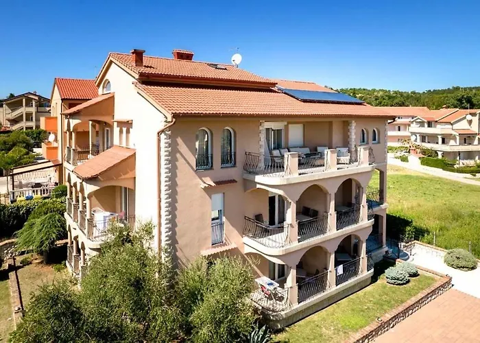 In With Balcony, Air Condition, Wifi Lopar