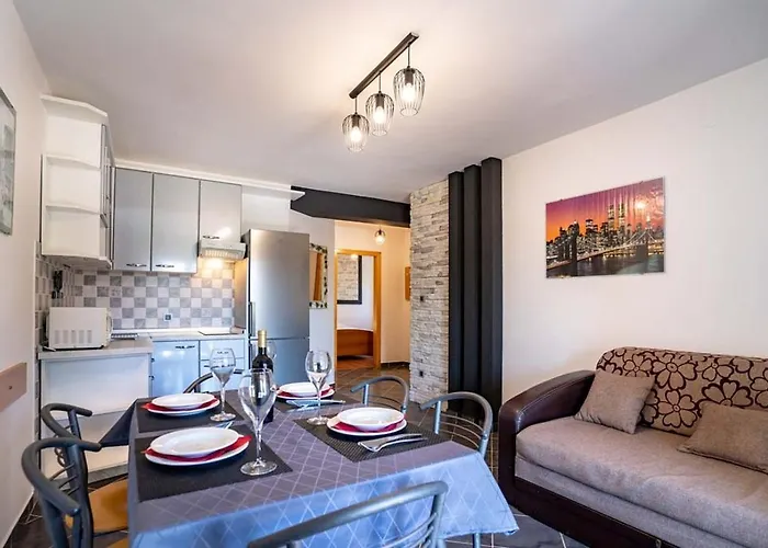 In With Balcony, Air Condition, Wifi * Lopar