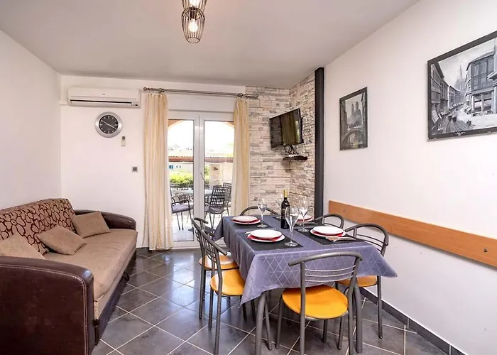 In With Balcony, Air Condition, Wifi