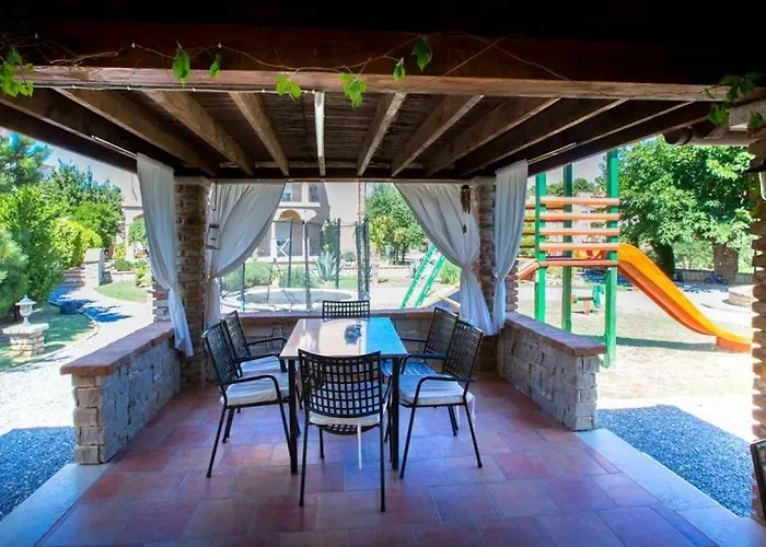 In With Balcony, Air Condition, Wifi Apartment Lopar