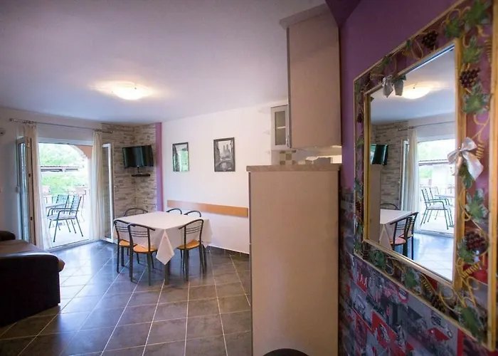 In With Balcony, Air Condition, Wifi * Lopar