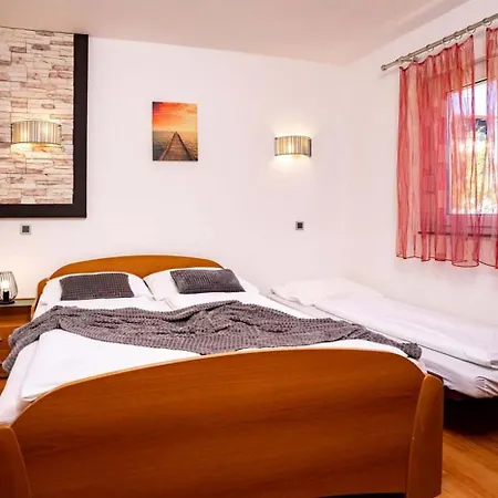 In With Balcony, Air Condition, Wifi * Lopar